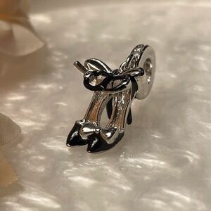 Bracelet Charm Black High Heels with Bow and rhinestones